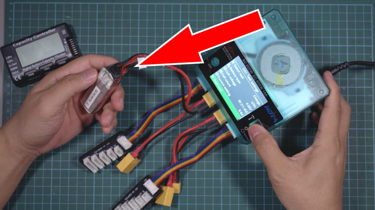 HOW to fix "ABNORMAL balancer port connection!" battery ERROR